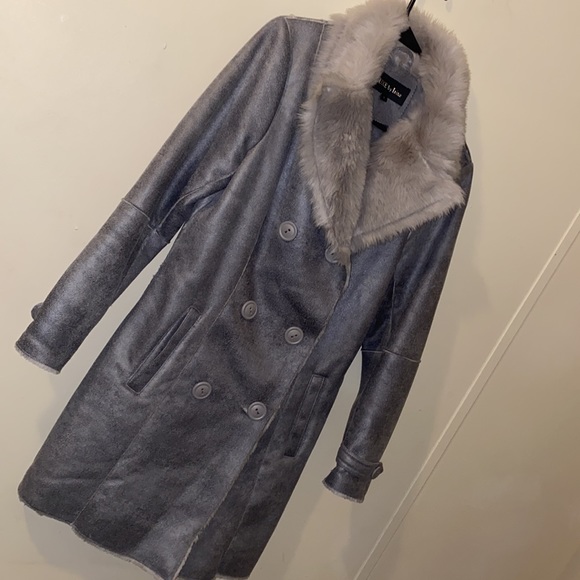 Luxe by Irina AMAZING soft jacket! Faux fur - Picture 3 of 8